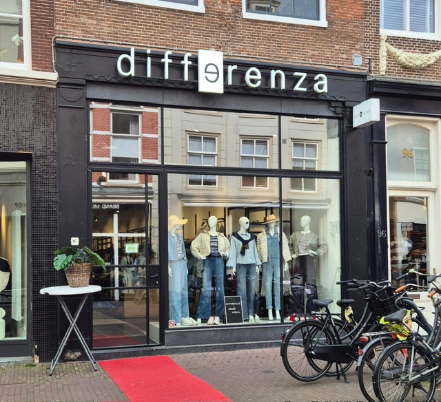 Differenza women's wear