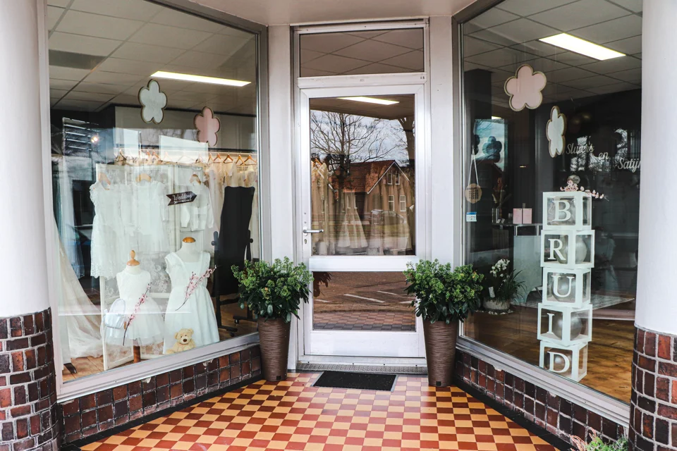 Bruidssalon Sluiers en Satijn